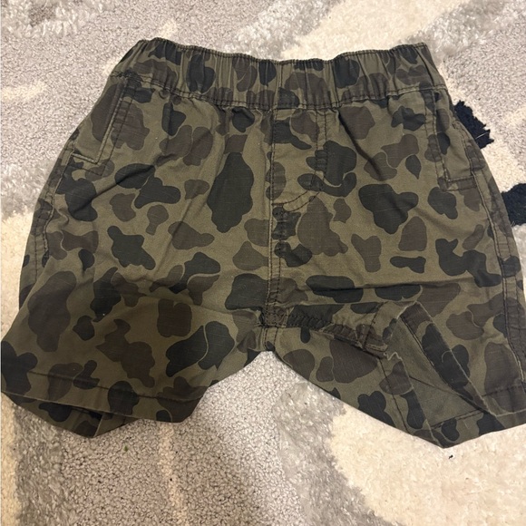 🐻 CARHARTT CAMO BABY SHORTS - Picture 3 of 4